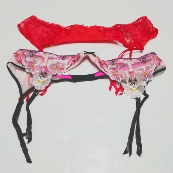 Victoria's secret bundle of gater - Picture 1 of 12